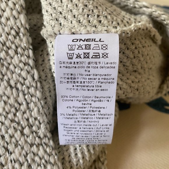NWOT O'Neill White & Silver Sweater - Picture 7 of 7
